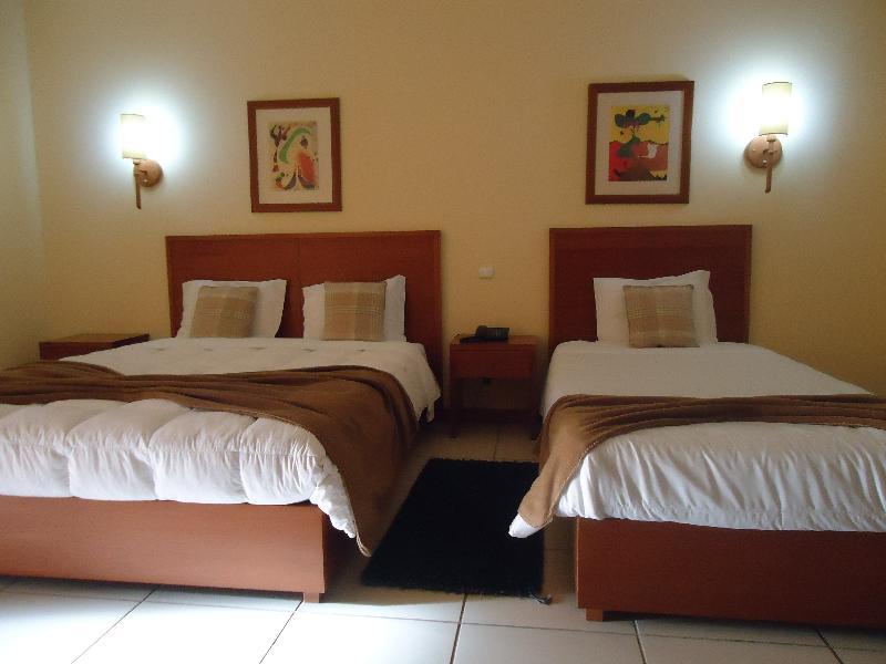 Hotel Pombeira Guarda Esterno foto