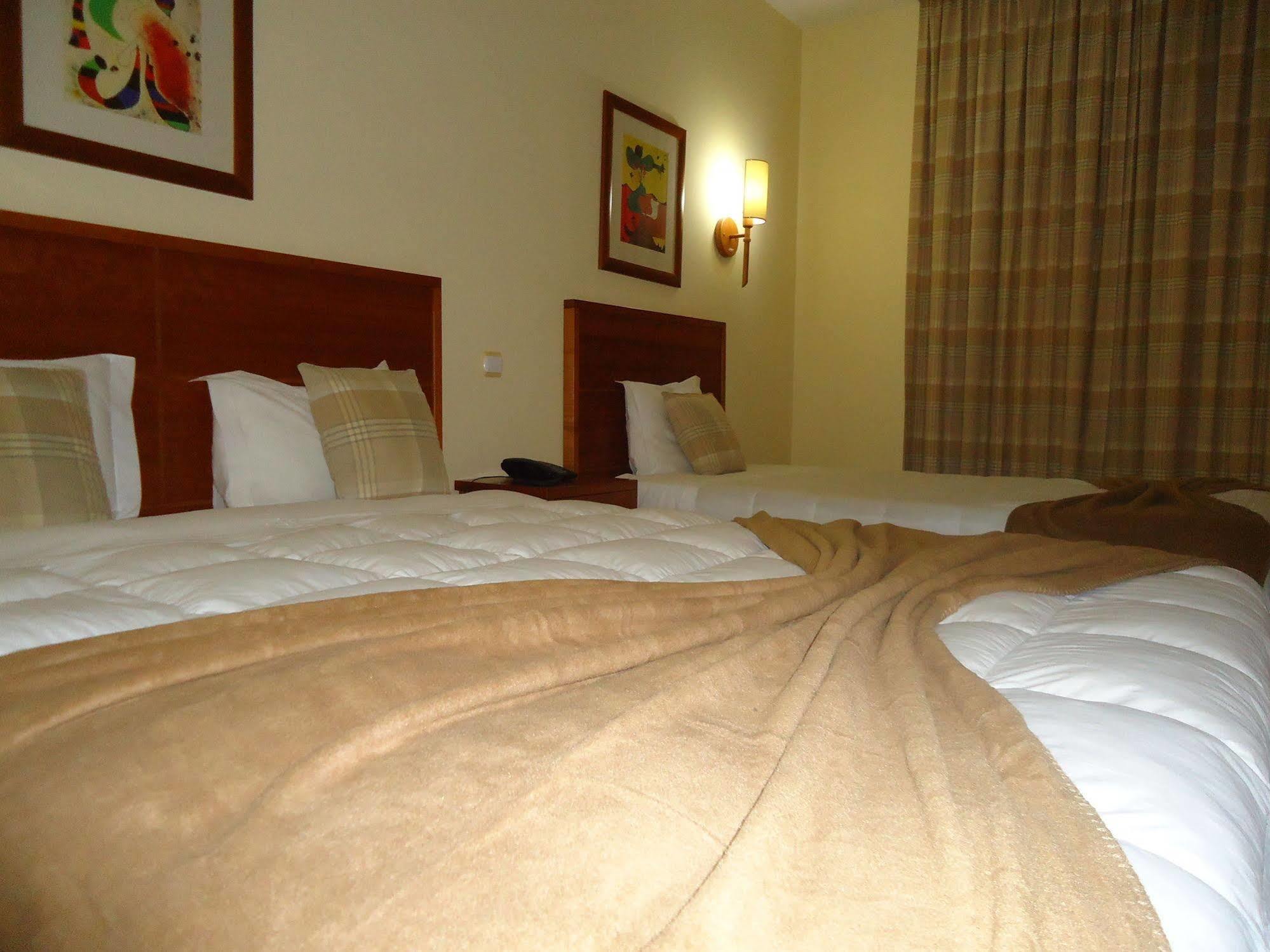 Hotel Pombeira Guarda Esterno foto
